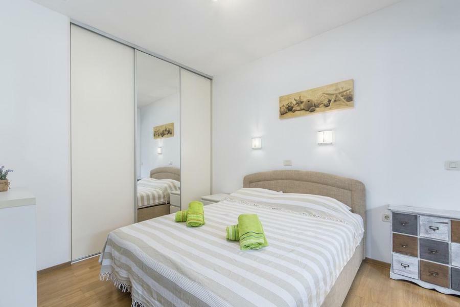 Apartment Matea Novigrad Istria Eksteriør bilde